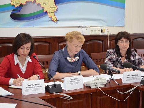 DSC_0012. �� ������� ������� ������� ��������: ��������� ������ �� ����������� �����������, ���������������� � ������������������� ������ ������������ ��������������� �.�.��������, ����� ������������ ��������������� �.�.������� � ��������� ������ ����������� ������������ �.�.��������.