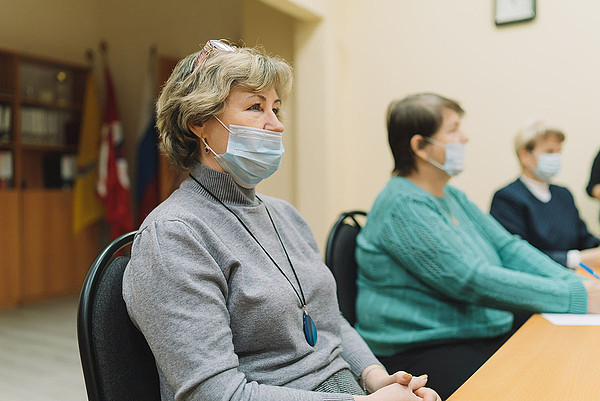 ����-5 (1)(1). 